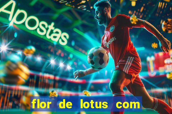 flor de lotus com lua tatuagem